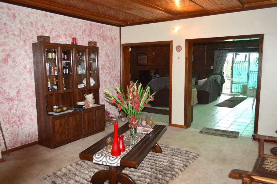 5 Bedroom Property for Sale in Stilfontein Ext 4 North West